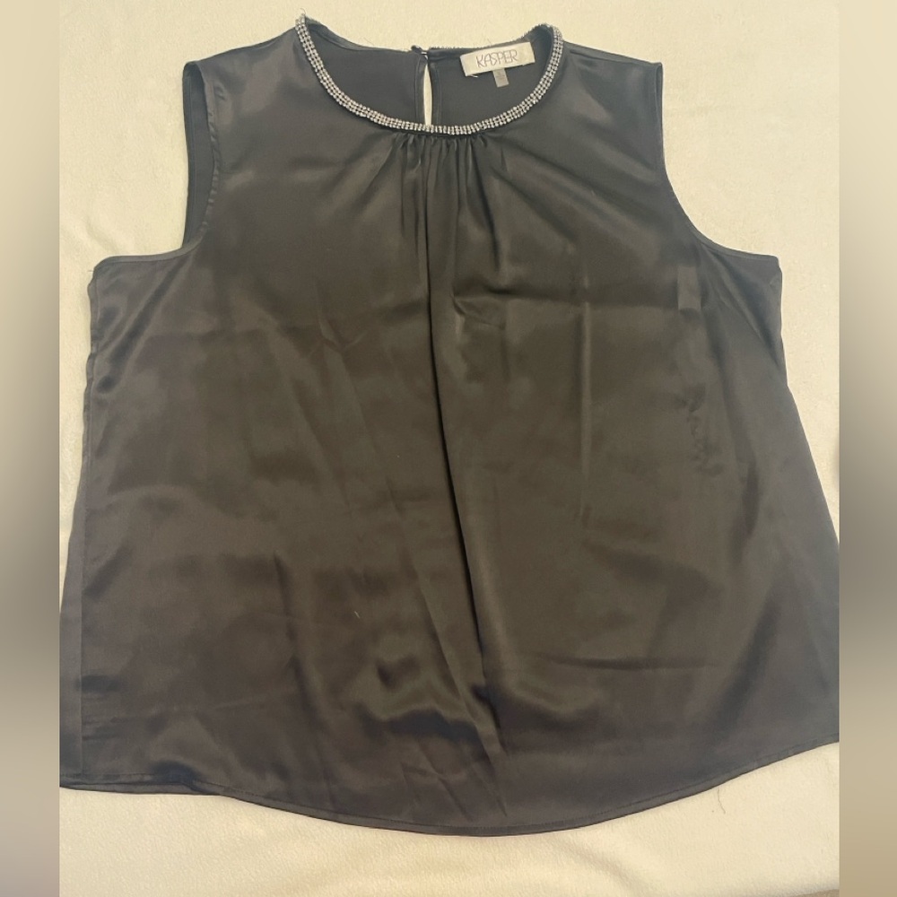 Kasper gorgeous rhinestone top NWOT